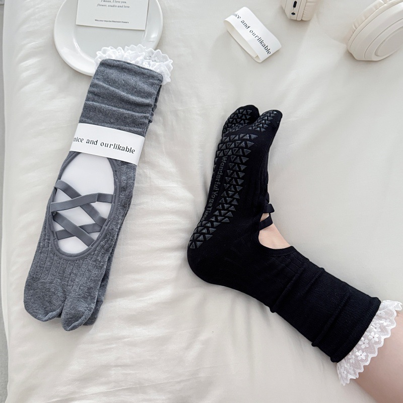 Lace Trim Split Toe Yoga Socks - Pilates & Yoga Vida recension och pris